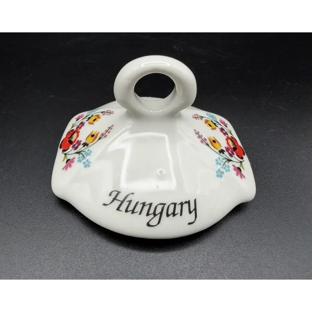 Hungary PAPRIKA Floral Ceramic Lidded Spice Container 4” with Wood Scoop Vintage